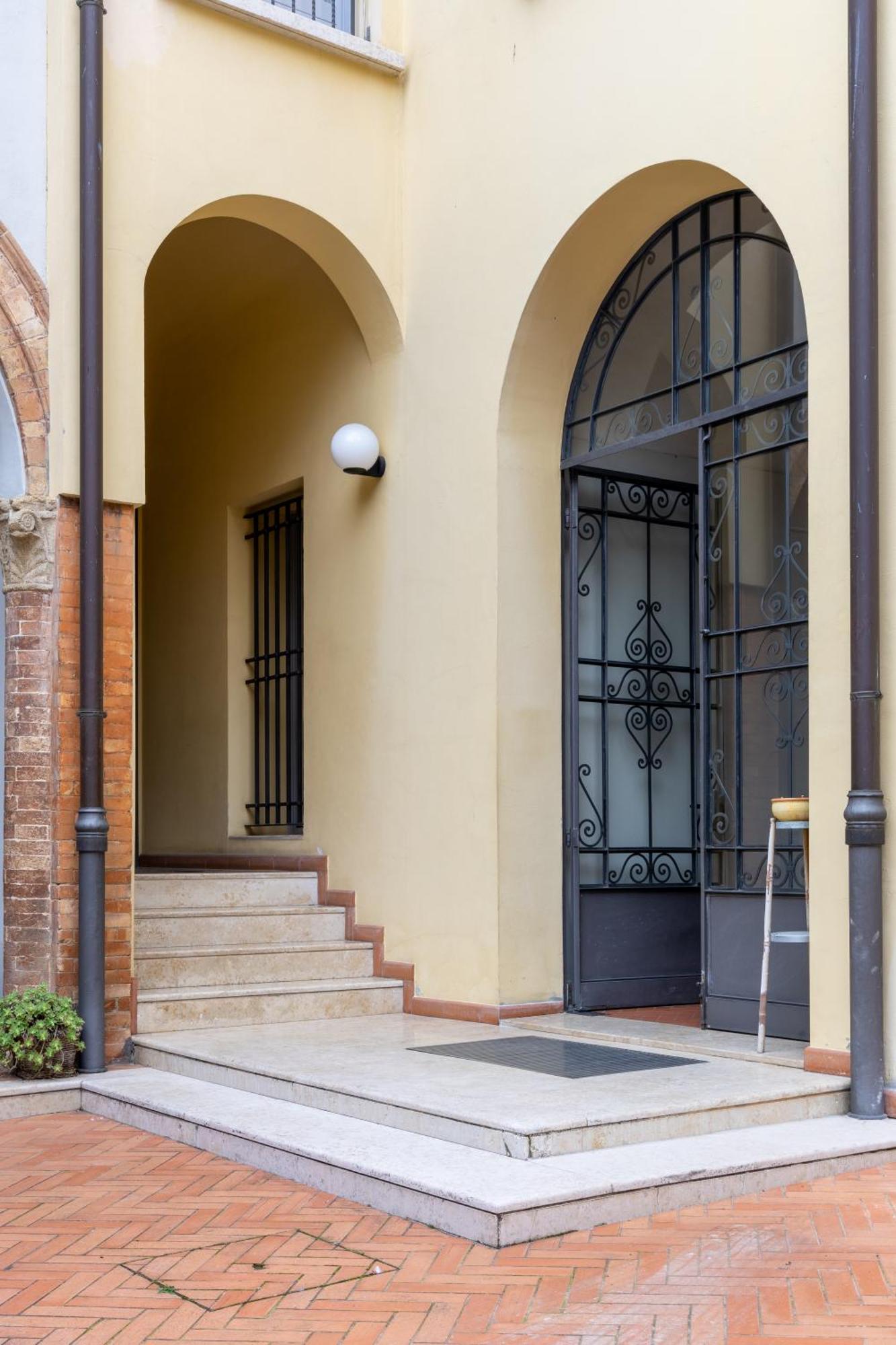 Casa Petrucci Centro Storico Lägenhet Forlì Exteriör bild